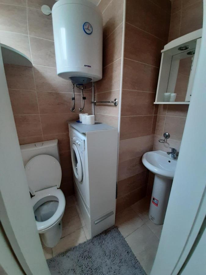 נובי סאד Apartmani Sara מראה חיצוני תמונה